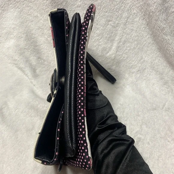Floral Pink and Black Wristlet Clutch from Roxy - Picture 5 of 15
